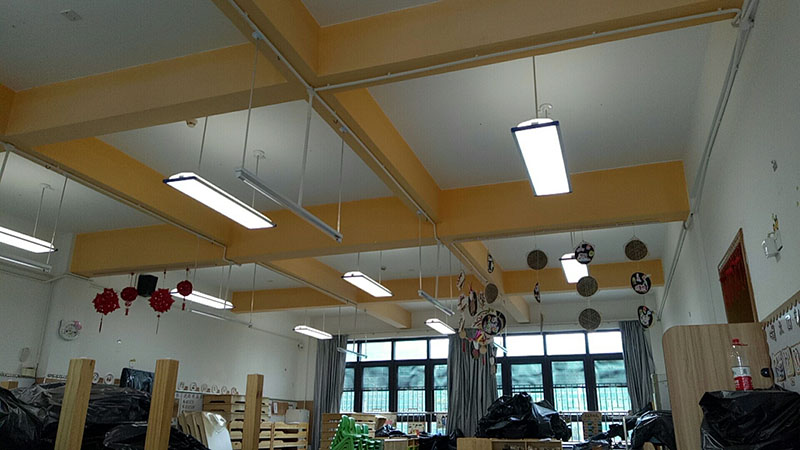 山景光電教室燈預(yù)防學(xué)生近視的好品牌